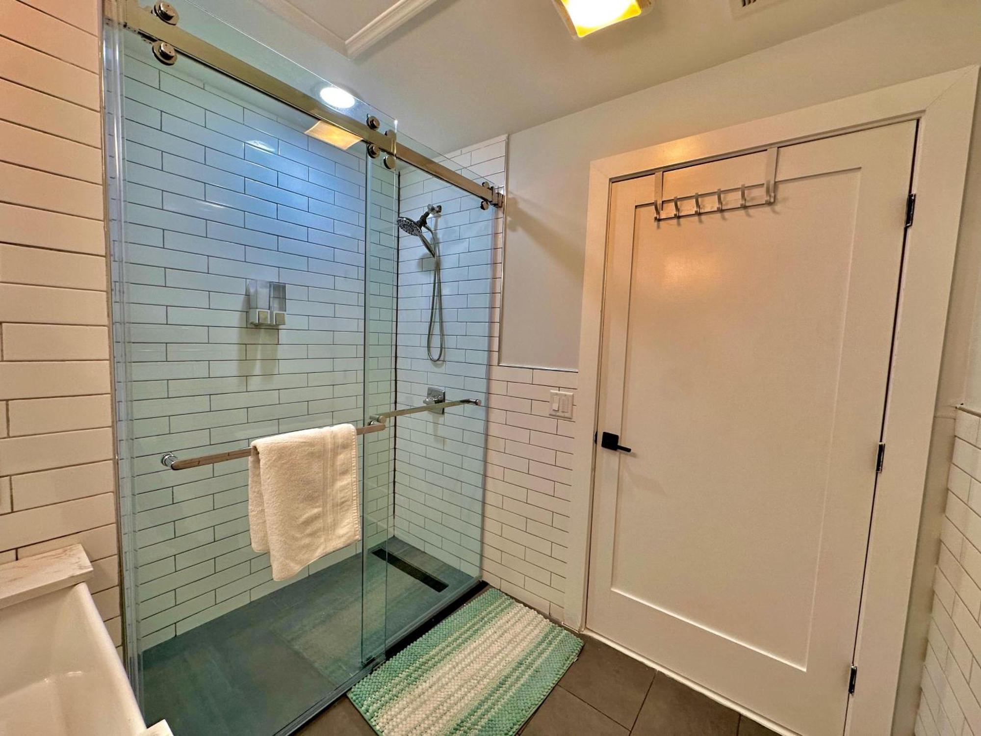 The Stylish Suite - 1Br With Free Parking باترسون المظهر الخارجي الصورة